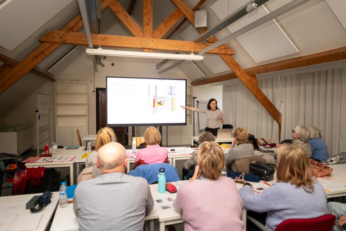 Naar kunst kijken is een vak 